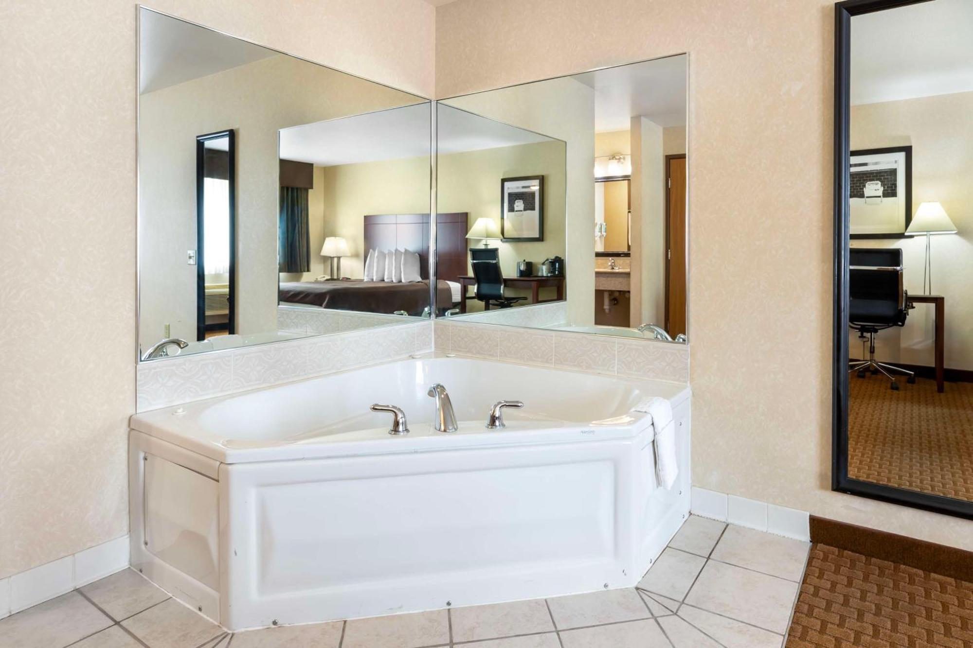 Best Western Wittenberg Inn Екстер'єр фото