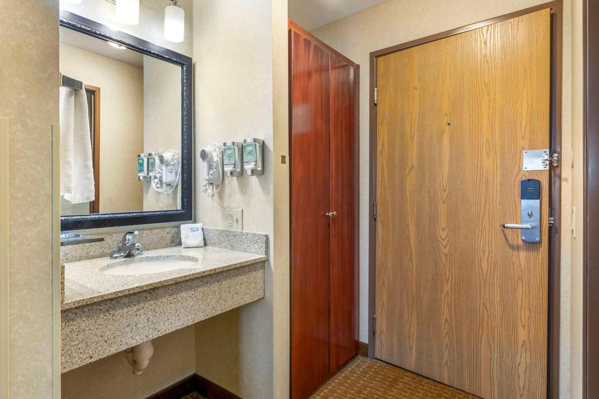 Best Western Wittenberg Inn Екстер'єр фото